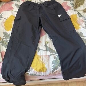 Black Nike men cargo pants.